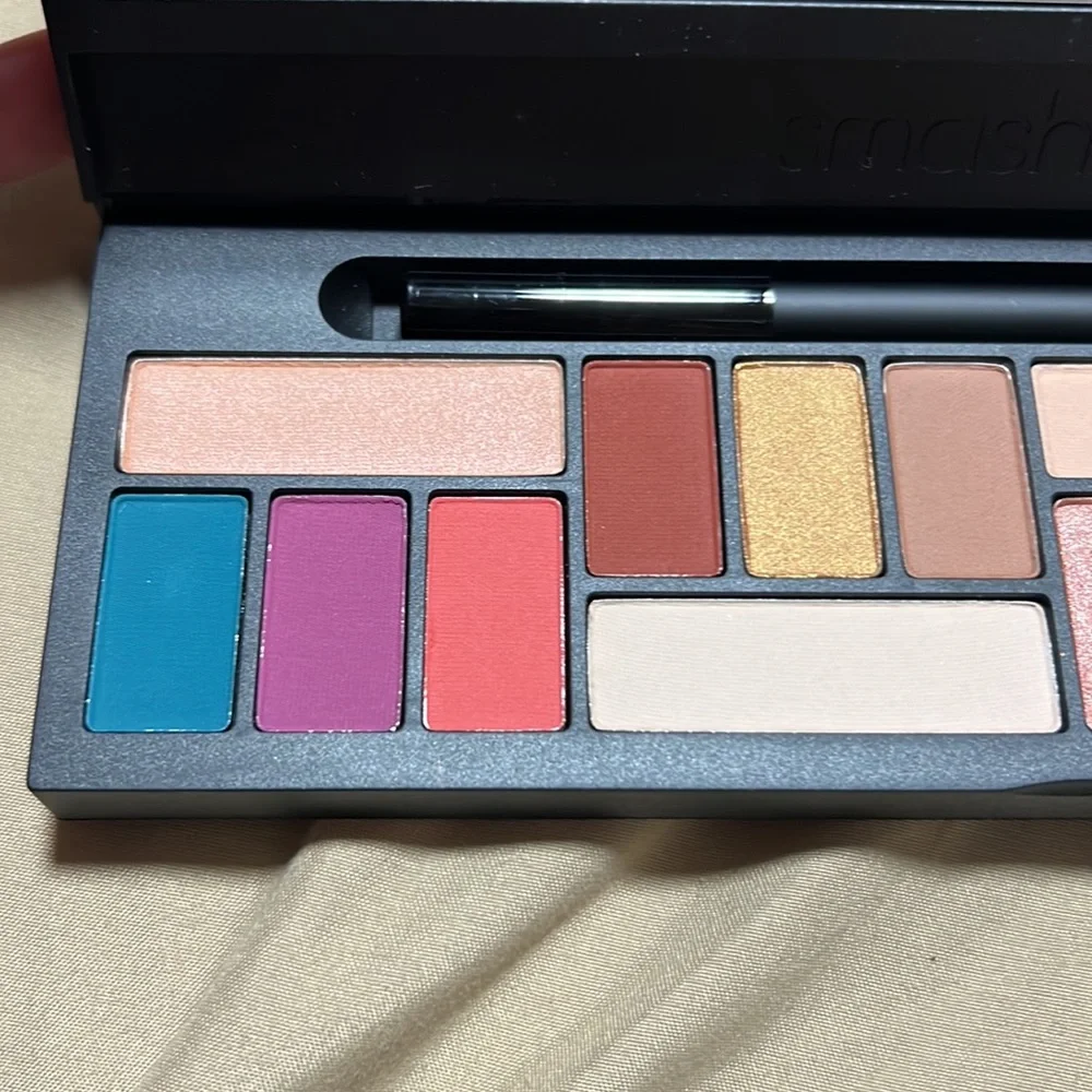 🎃🍭Smashbox Covershot L.A Covershot Palette